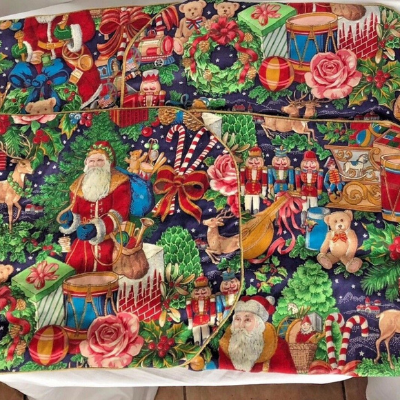 🎄 4 Old Fashion Santa Christmas Placemats🎅🏼 - Picture 3 of 6